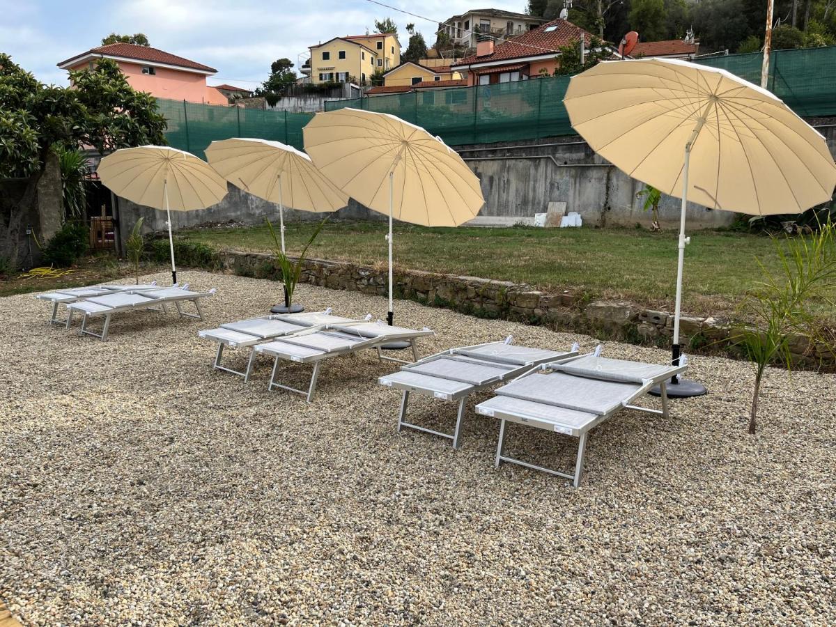 Il Gattino Di Porto - Apt 5 - Bilocale Terrazzo Piscina Imperia Bagian luar foto