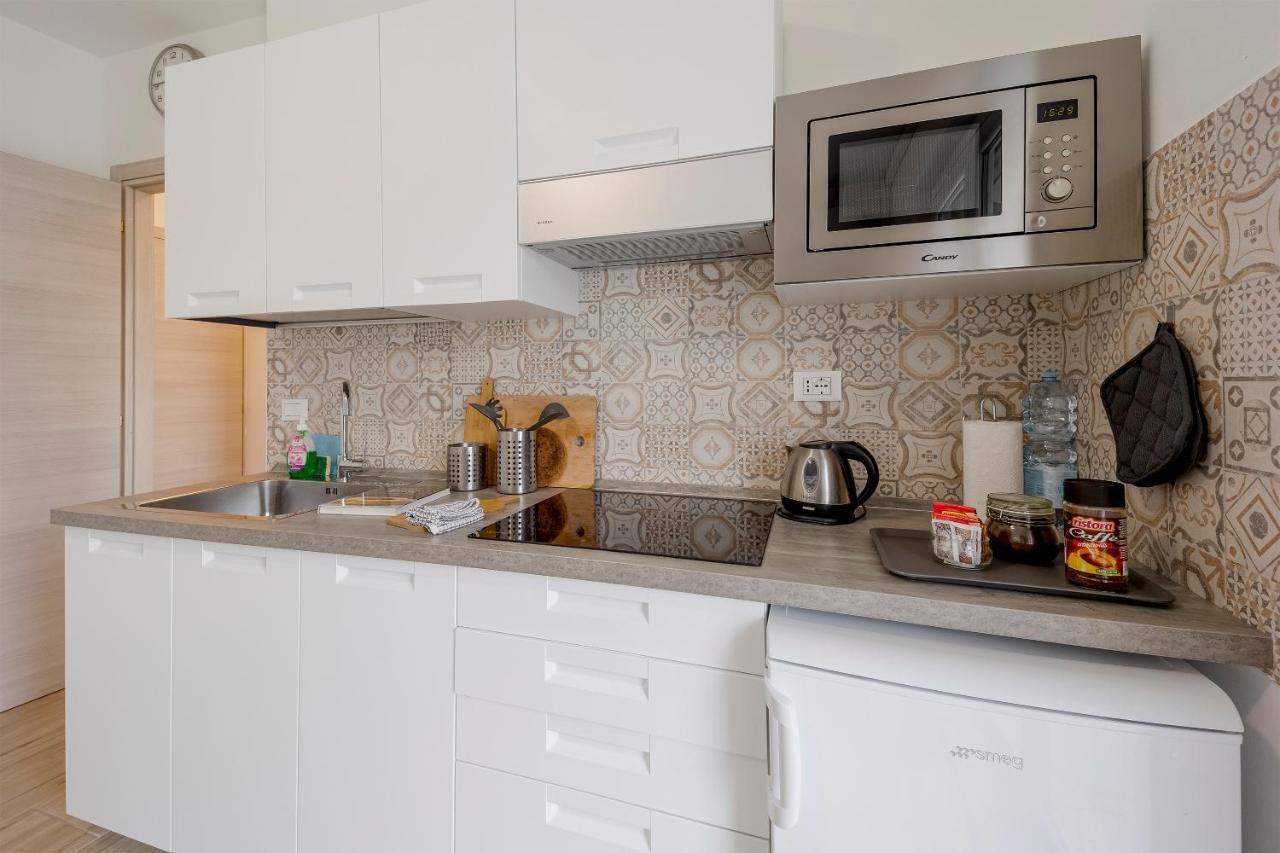 Il Gattino Di Porto - Apt 5 - Bilocale Terrazzo Piscina Imperia Bagian luar foto
