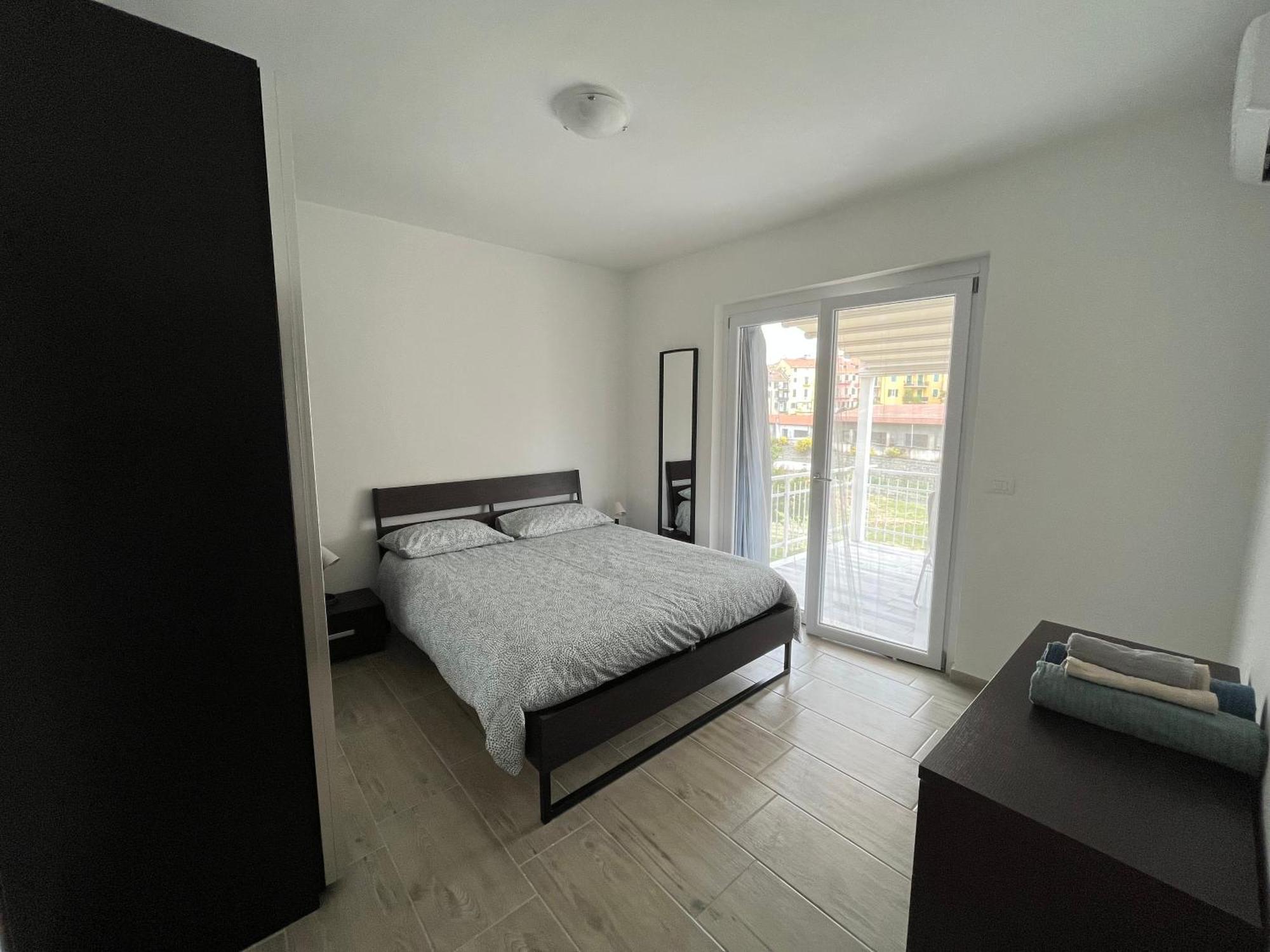 Il Gattino Di Porto - Apt 5 - Bilocale Terrazzo Piscina Imperia Bagian luar foto
